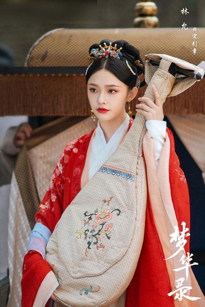 Dàn diễn viên Mộng Hoa Lục: Nam nữ chính toàn là học bá đình đám showbiz, riêng cô em út lại có quá khứ đặc biệt-19