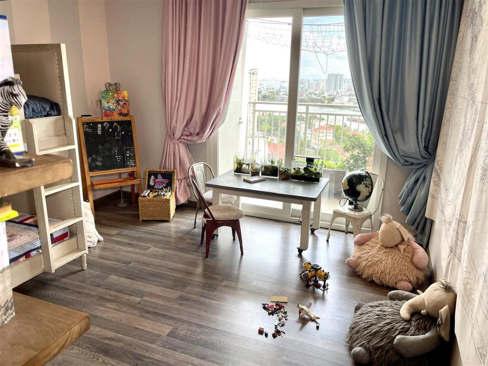 Bức tường đặc biệt trong căn nhà siêu sang nhìn ra sông của diva Hồng Nhung-16