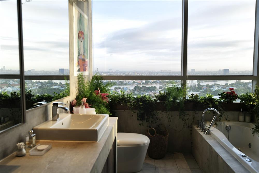 Bức tường đặc biệt trong căn nhà siêu sang nhìn ra sông của diva Hồng Nhung-23