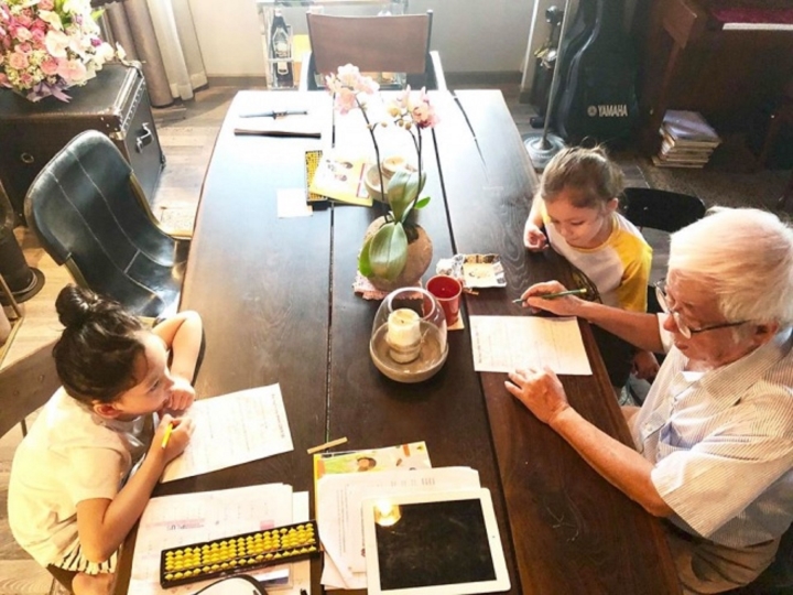 Bức tường đặc biệt trong căn nhà siêu sang nhìn ra sông của diva Hồng Nhung-25