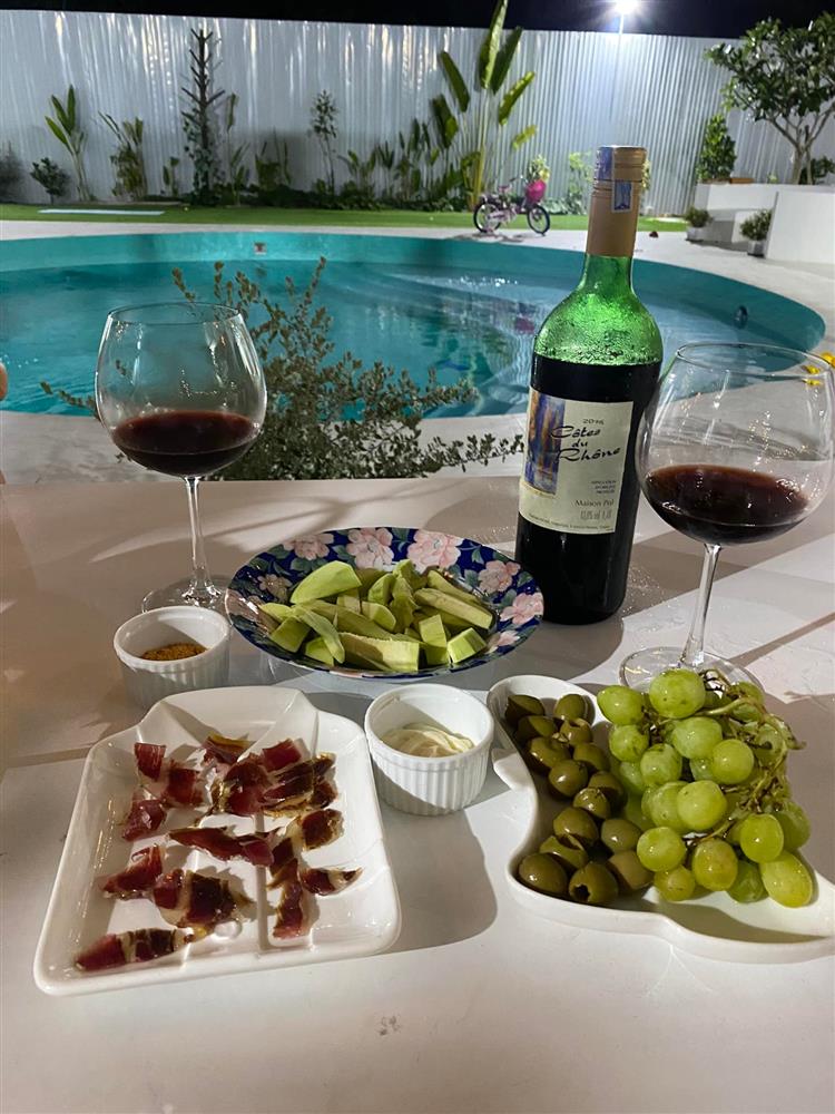 Second home đáng mơ ước của bà mẹ Sài Gòn, nhìn mà cứ ngỡ resort sang chảnh ở tận đâu-10