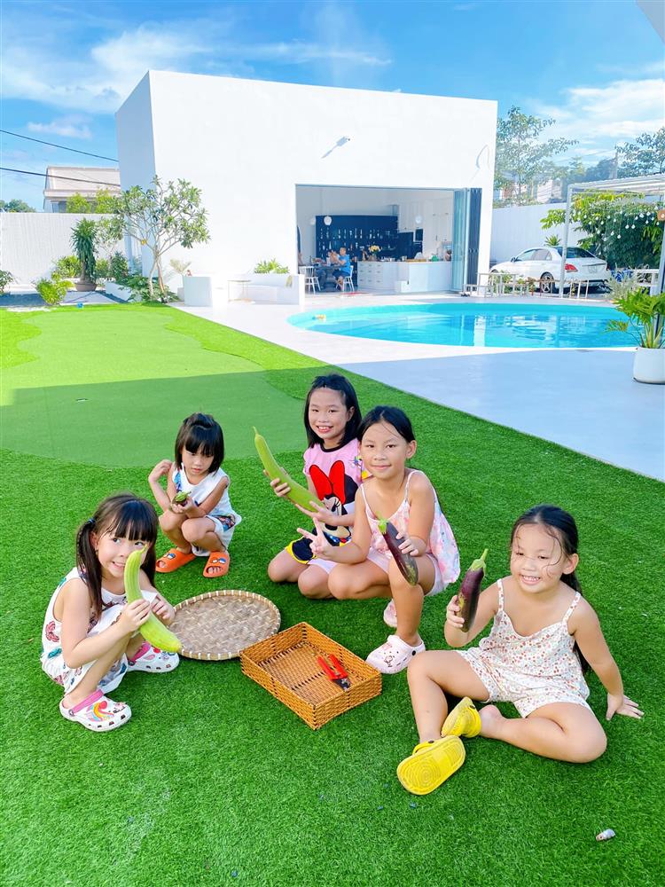 Second home đáng mơ ước của bà mẹ Sài Gòn, nhìn mà cứ ngỡ resort sang chảnh ở tận đâu-9