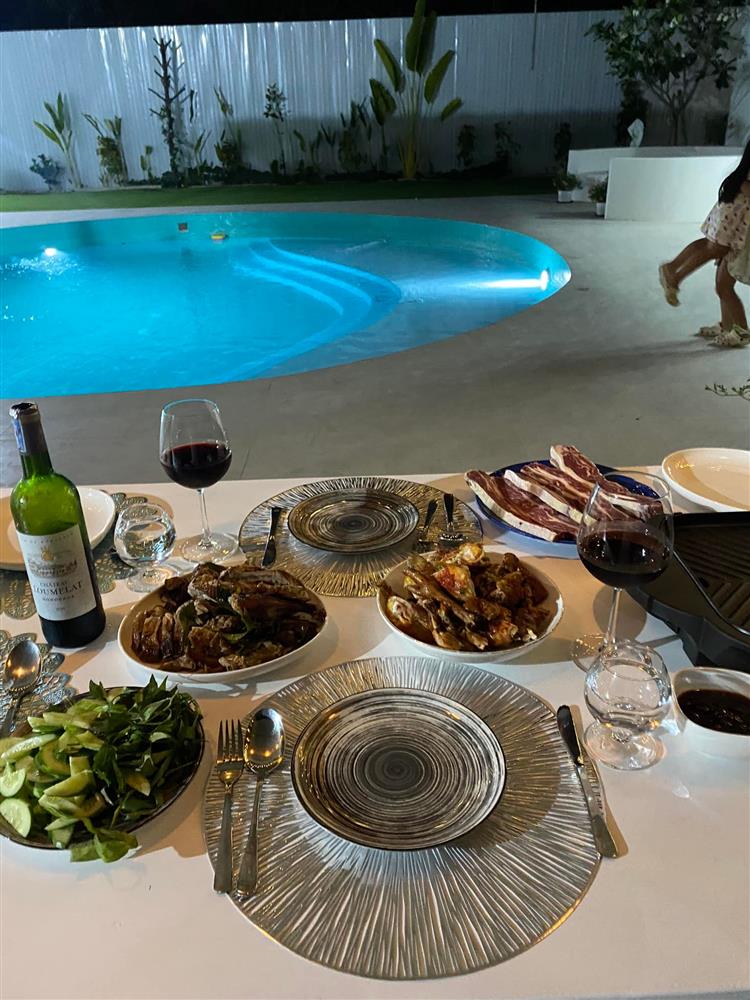 Second home đáng mơ ước của bà mẹ Sài Gòn, nhìn mà cứ ngỡ resort sang chảnh ở tận đâu-11