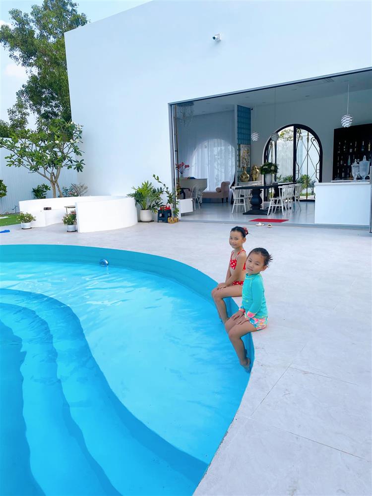 Second home đáng mơ ước của bà mẹ Sài Gòn, nhìn mà cứ ngỡ resort sang chảnh ở tận đâu-21