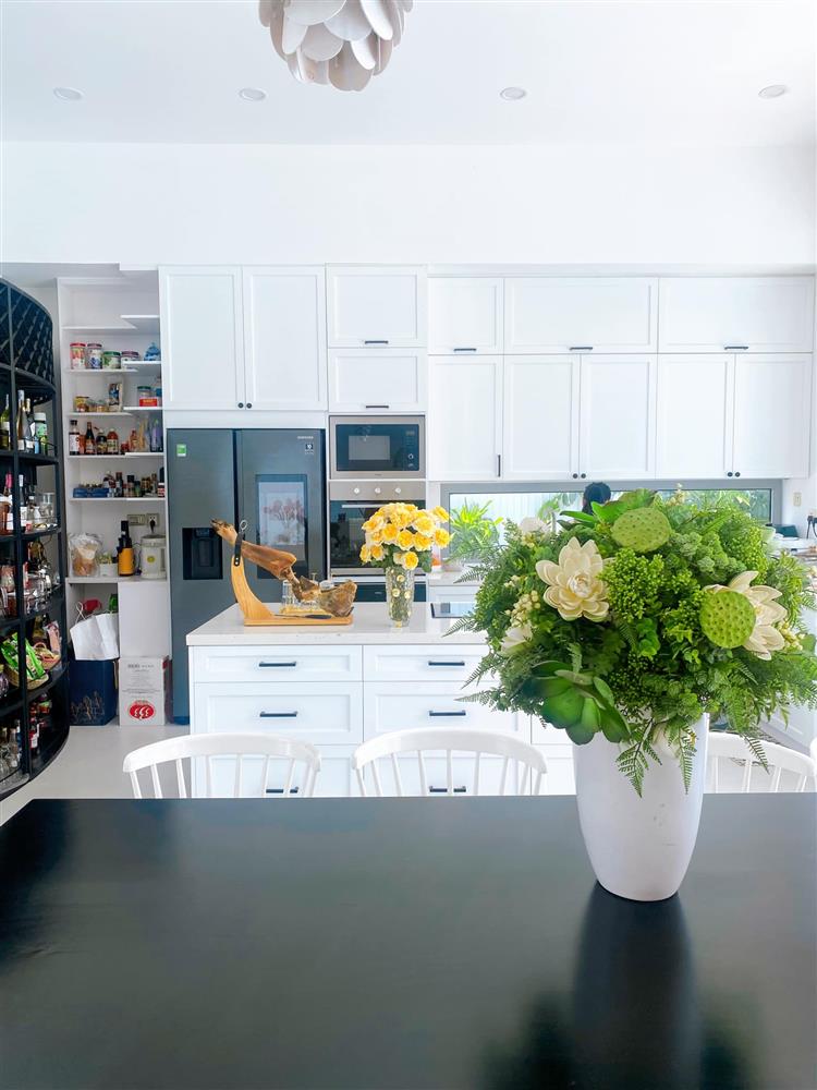 Second home đáng mơ ước của bà mẹ Sài Gòn, nhìn mà cứ ngỡ resort sang chảnh ở tận đâu-33