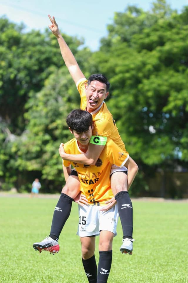 Từng được xem là Trai hư của showbiz Việt”, Huy Khánh chỉ chia sẻ 1 quy tắc dạy con mà ai cũng KHEN-5