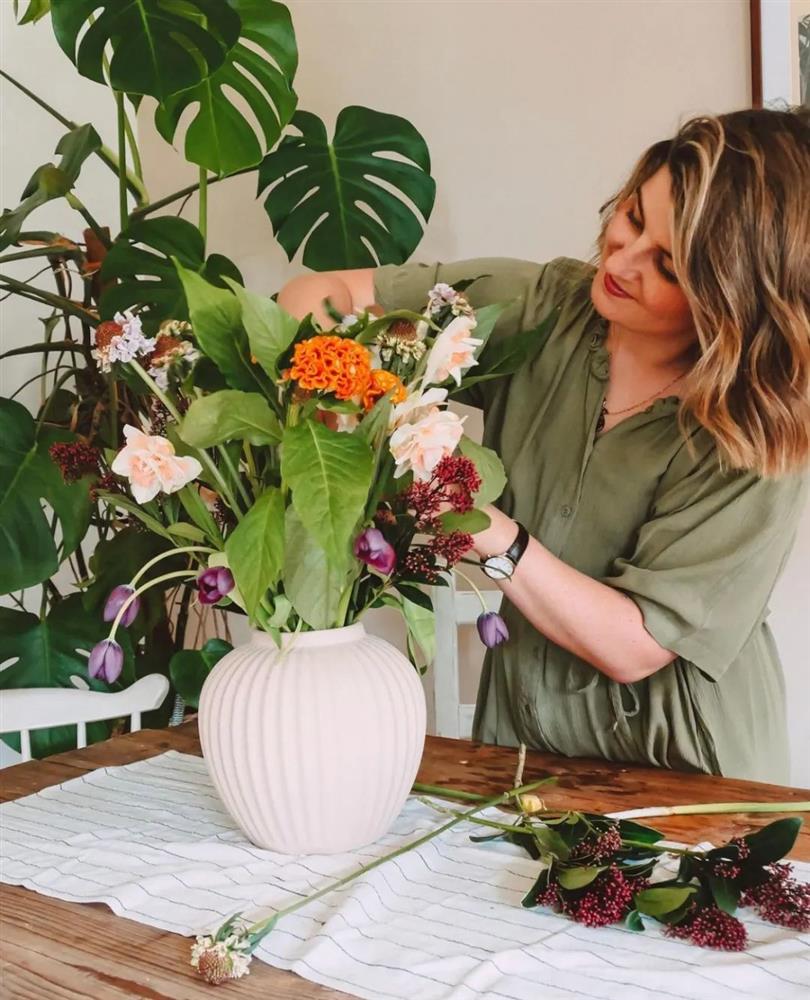 Chẳng cần sang trọng, căn hộ của nữ tiếp viên hàng không vẫn gây thương nhớ với vẻ đẹp ngọt ngào, ấm cúng-1