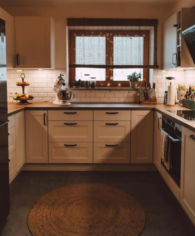 Chẳng cần sang trọng, căn hộ của nữ tiếp viên hàng không vẫn gây thương nhớ với vẻ đẹp ngọt ngào, ấm cúng-11