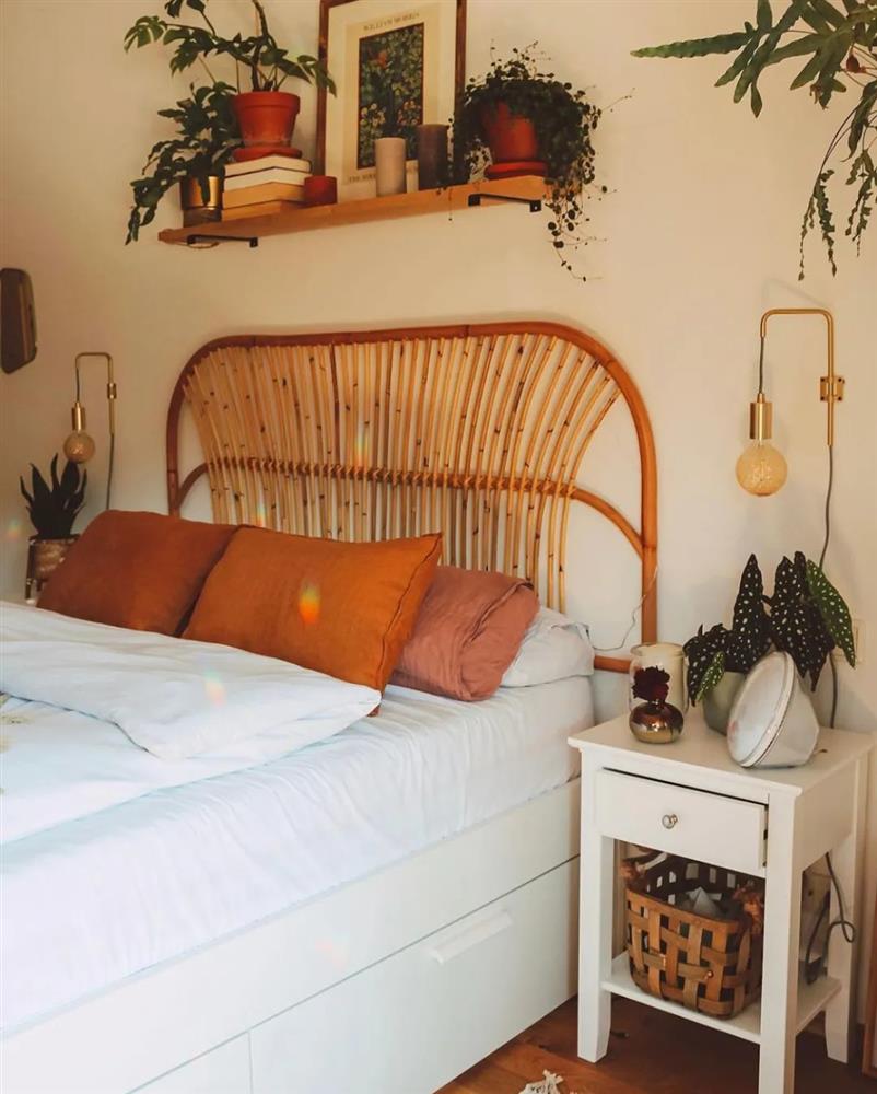 Chẳng cần sang trọng, căn hộ của nữ tiếp viên hàng không vẫn gây thương nhớ với vẻ đẹp ngọt ngào, ấm cúng-19