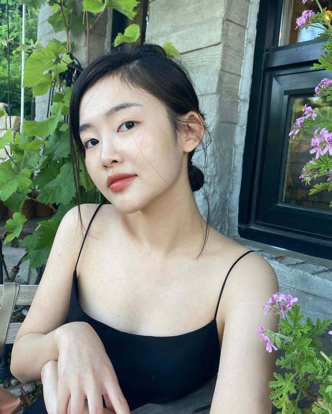 4 lưu ý giúp nàng da dầu chọn được lọ kem chống nắng thật chuẩn, muốn bôi mỗi ngày-1