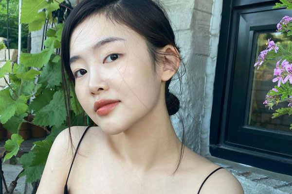 Sau bôi kem chống nắng chị em thường mắc 2 sai lầm khiến da yếu, già cực nhanh-5