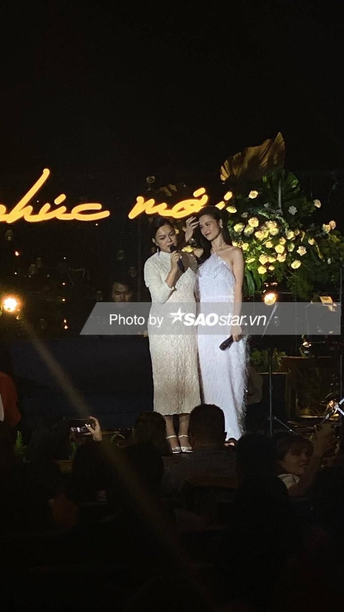 Bài viết trách fan lẫn xin lỗi của Đông Nhi bất ngờ đăng xuất khỏi mạng xã hội không dấu vết-2