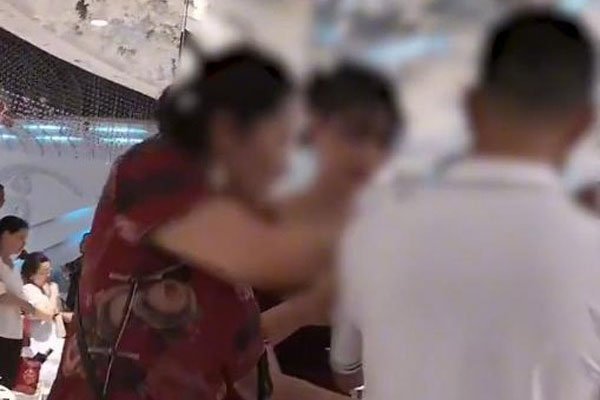 Tại sao đàn ông lại trở nên tồi tệ khi có tiền? Câu chuyện về người đàn ông thành đạt này đáng để tất cả phụ nữ suy ngẫm-2