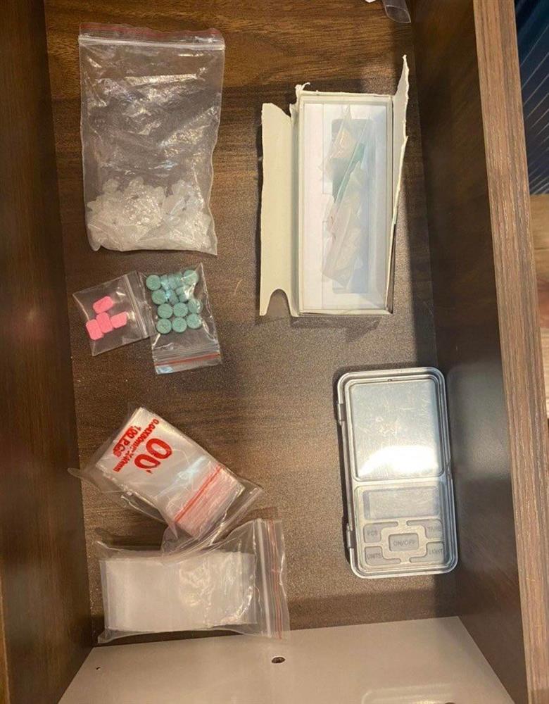 Hà Nội: Khởi tố nữ quái 9X mang thuốc lắc đi giao cho đối tác-3