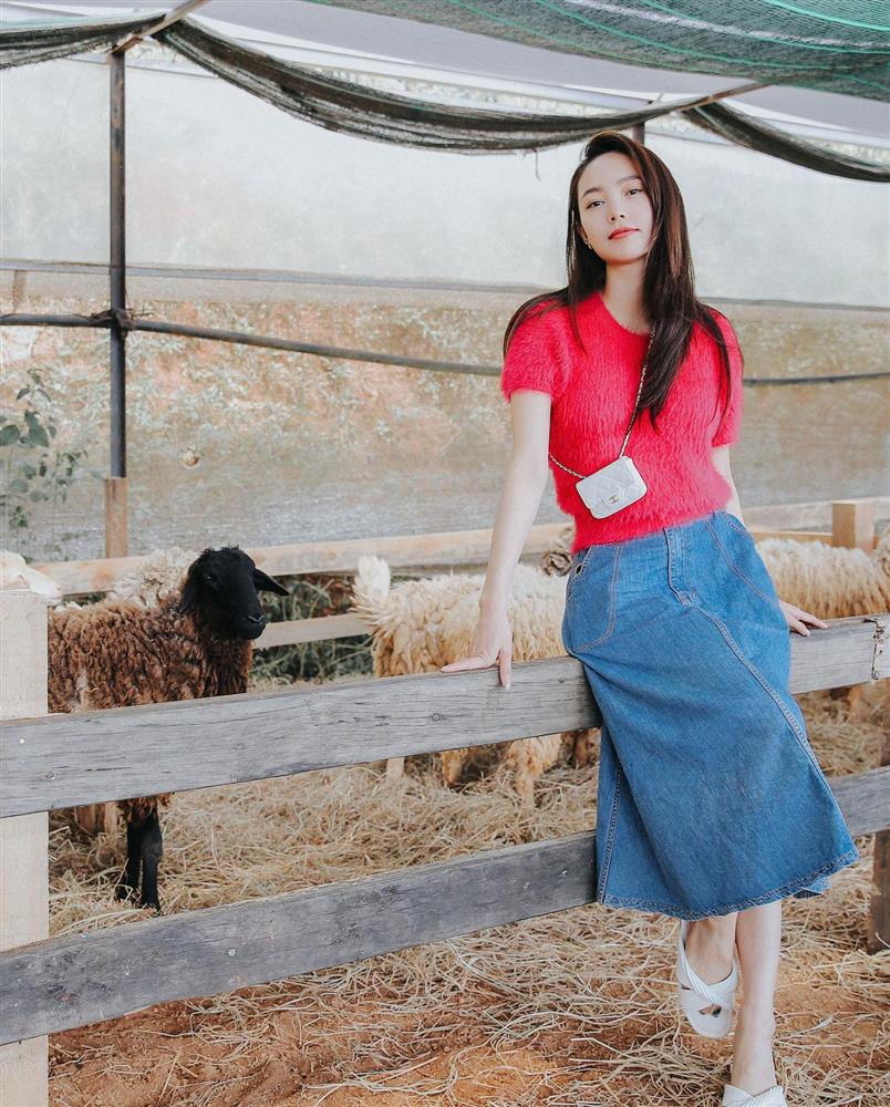 3 bí kíp diện đồ giúp Minh Hằng luôn trẻ trung hơn tuổi U40-6