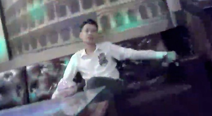 Vén màn dịch vụ quái đản núp bóng quán karaoke (*): Chân dung kẻ môi giới-1