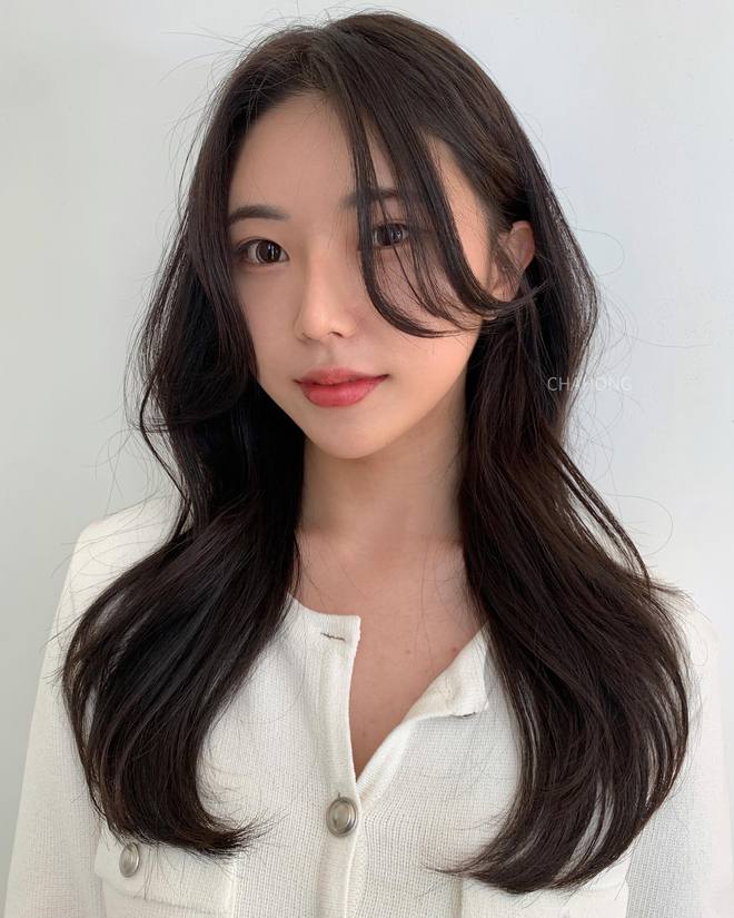 Kiểu tóc layer hot nhất hè 2022: Cứ cắt là xinh, gương mặt nhỏ gọn không góc chết-10
