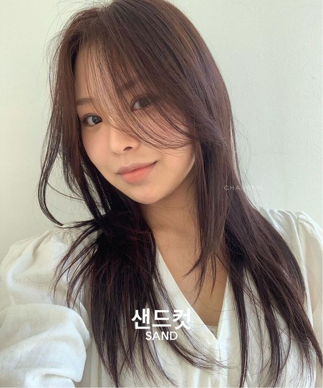 Kiểu tóc layer hot nhất hè 2022: Cứ cắt là xinh, gương mặt nhỏ gọn không góc chết-12