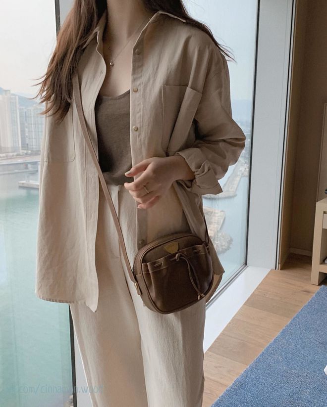 Phối áo hai dây với 3 món đồ dưới đây, chị em công sở chắc chắn có trang phục đi làm vừa lịch sự lại siêu sành điệu-6