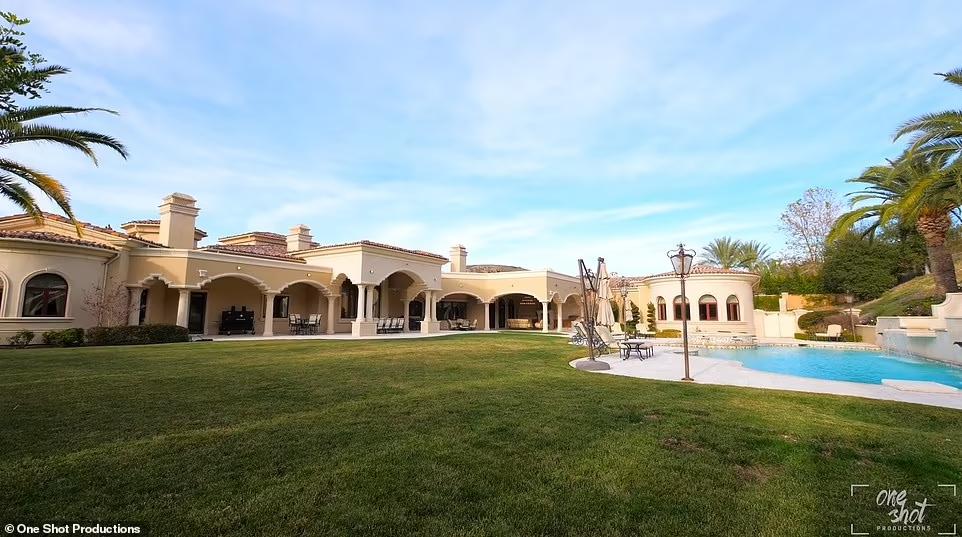 Britney Spears chi 271 tỷ mua biệt thự khủng sống cùng chồng mới-3