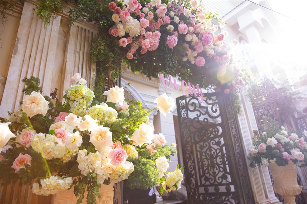 Biệt thự của ca sĩ Minh Hằng lộng lẫy ngày vu quy-5