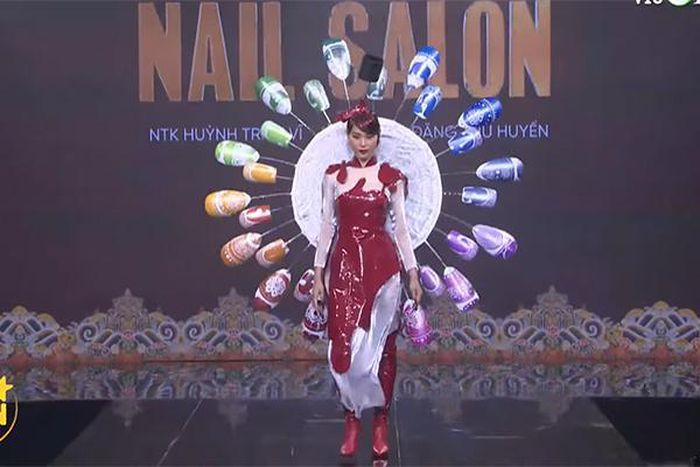 Trang phục dân tộc gây tranh cãi của Hoa hậu Hoàn vũ Việt Nam 2022-3