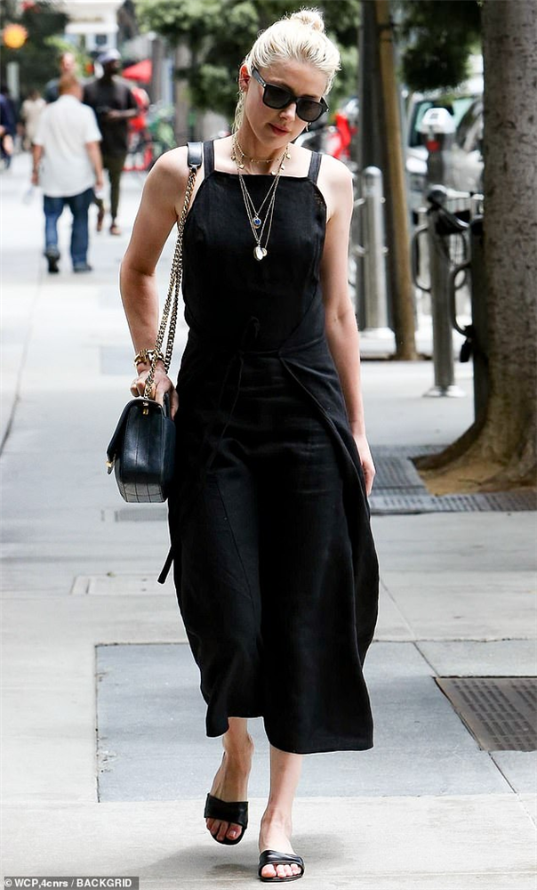 Street style của Amber Heard: Đơn giản, sành điệu chẳng cần cố-12