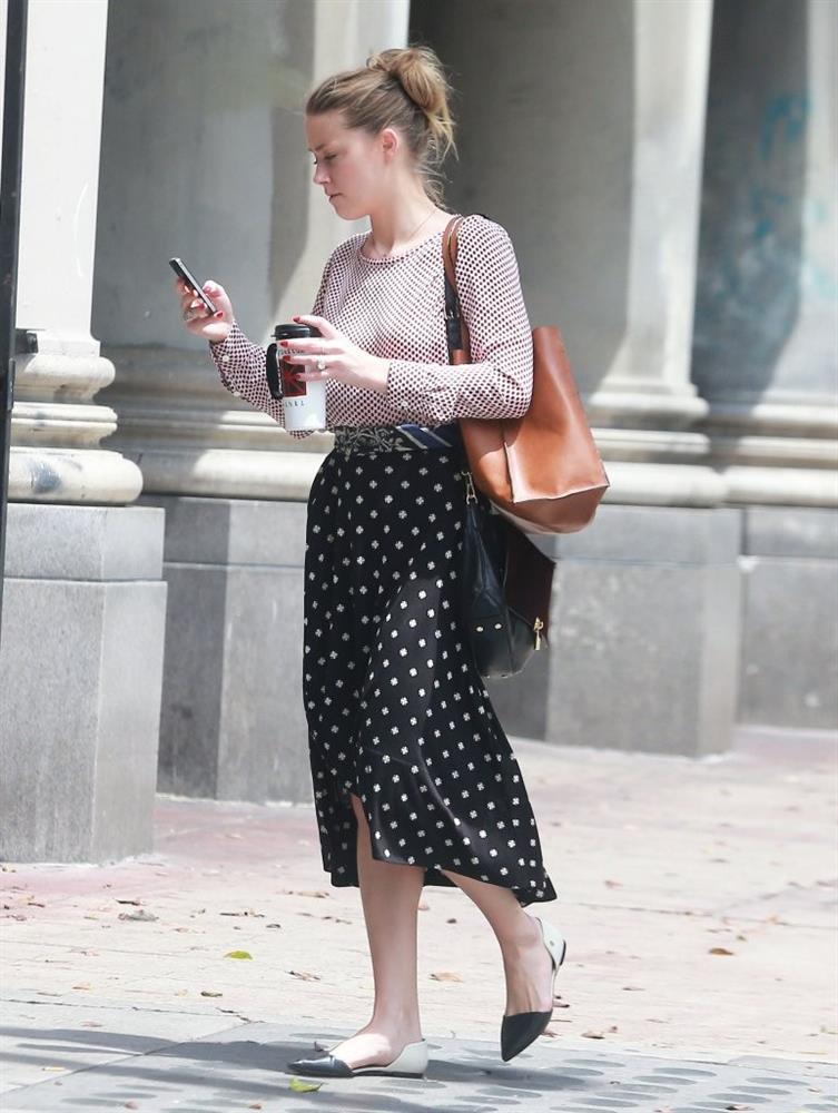 Street style của Amber Heard: Đơn giản, sành điệu chẳng cần cố-14