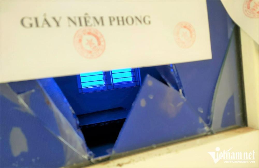 Bắt quả tang vợ ‘tòm tem’ cùng chủ tịch xã ở Thanh Hóa trong công sở-3