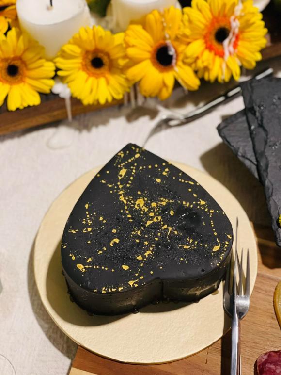 Đoan Trang khoe được Thu Minh và Bằng Lăng qua chơi nhà, lộ góc view không gian sống cực xịn xò ở Singapore-8