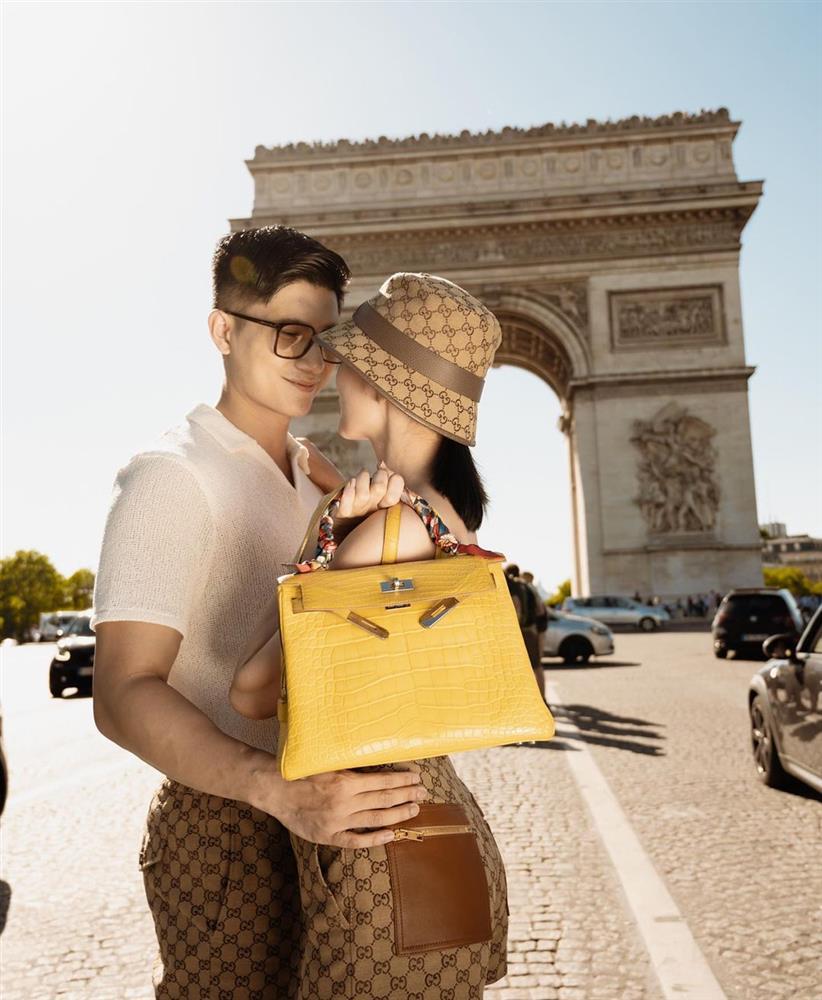 Lệ Quyên - Lâm Bảo Châu diện đồ đôi sặc mùi tiền lẫn tình ở trời Tây-2