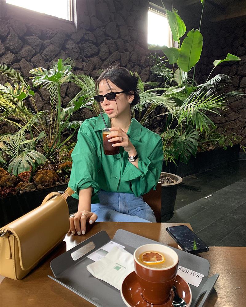 5 kiểu áo sơ mi trẻ trung nhất, nàng ngoài 30 tuổi nên sắm hết-5