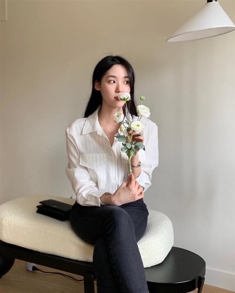 5 kiểu áo sơ mi trẻ trung nhất, nàng ngoài 30 tuổi nên sắm hết-9