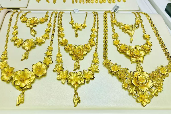 Giá vàng hôm nay 17/6: USD hạ nhiệt, vàng tăng trở lại-1