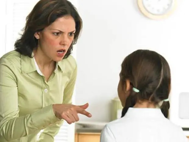 Cha mẹ thường xuyên la mắng con, trẻ lớn lên sẽ có 3 sự khác biệt đau lòng: Phụ huynh cần thay đổi ngay để tránh làm con tổn thương-2