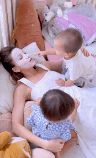 Suốt bao nhiêu năm, Hà Hồ vẫn giữ một thói quen skincare đơn giản-4