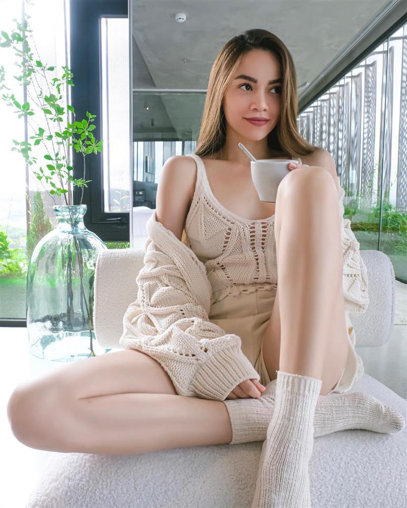 Suốt bao nhiêu năm, Hà Hồ vẫn giữ một thói quen skincare đơn giản-6