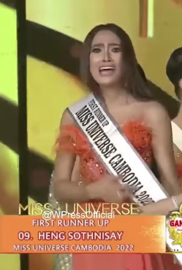 Khoảnh khắc Á hậu 1 hốt hoảng vì tưởng nhầm mình giành giải Hoa hậu Hoàn vũ Campuchia gây sốt-3