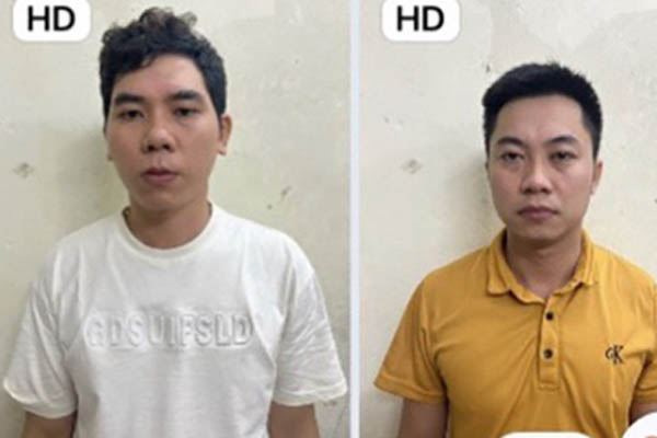 2 phụ nữ bán dâm trong quán cà phê-1