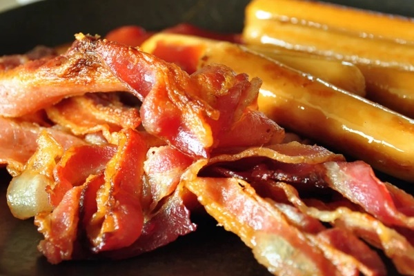 Phụ nữ có 6 kiểu ăn sáng sau thường bị già nhanh, nếp nhăn nhiều nhất ở mắt, rãnh mũi-3