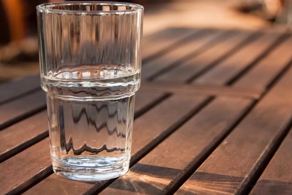 Phụ nữ có 6 kiểu ăn sáng sau thường bị già nhanh, nếp nhăn nhiều nhất ở mắt, rãnh mũi-4