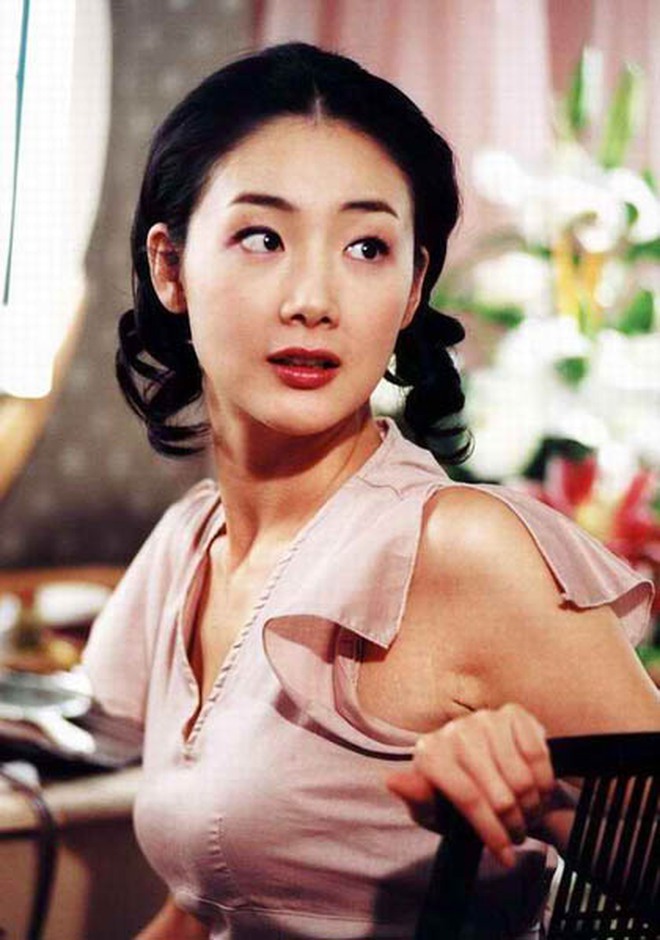 Choi Ji Woo: Nữ hoàng nước mắt châu Á, cô đơn sau cuộc tình với Song Seung Hun và hôn nhân bão tố bên chồng kém tuổi-3