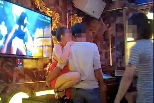 Nhóm dân chơi thuê thiếu nữ đến homestay phục vụ cuộc thác loạn ma túy và tình dục-2