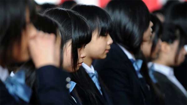 Vì sao nữ sinh Nhật Bản bị cấm buộc tóc, để lộ phần cổ-1