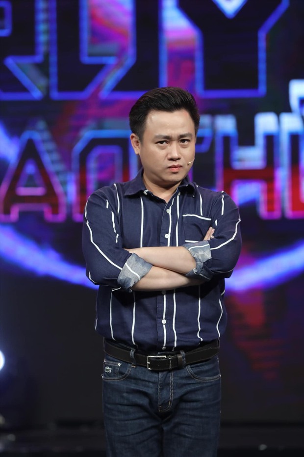 Nghệ sĩ Trần Ngọc Giàu nói về vụ Hữu Tín bị bắt: Không thể chỉ diễn trên sân khấu, ở ngoài đời sống bê tha, tùy tiện-1