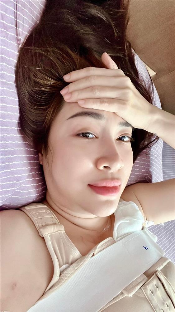 Pha Lê đổ 300 triệu gọt eo, độ mông để tương lai tươi sáng-1