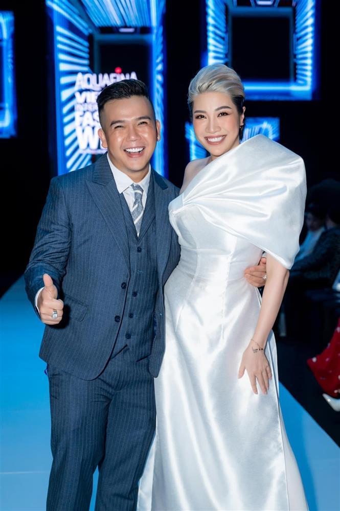 Pha Lê đổ 300 triệu gọt eo, độ mông để tương lai tươi sáng-6