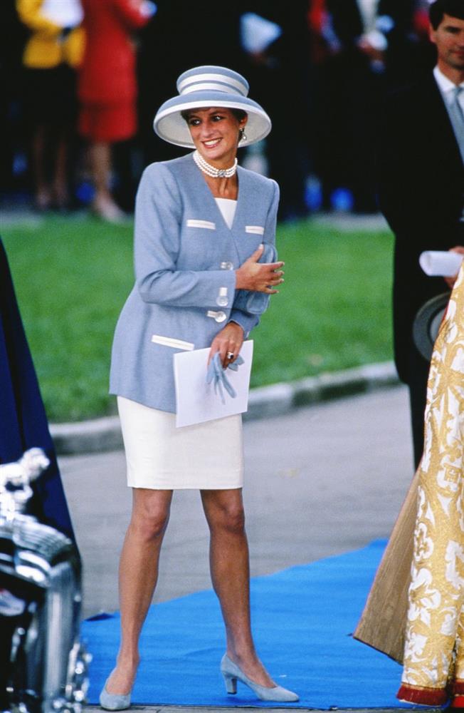 Công nương Diana đi ăn cưới cũng lên đồ rất đẹp và rất sang, bí quyết nằm ở 5 tips sau-3