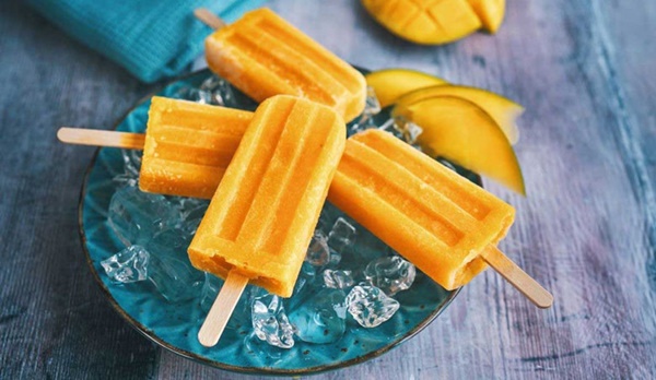 Mùa hè nắng nóng, mẹ trổ tài làm món kem xoài sữa chua thơm ngon, giải nhiệt-2