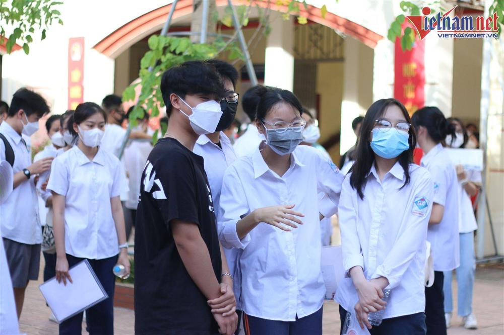 Học sinh Hà Nội thi lớp 10 dưới áp lực ‘tỉ lệ chọi cao chưa từng thấy’-9